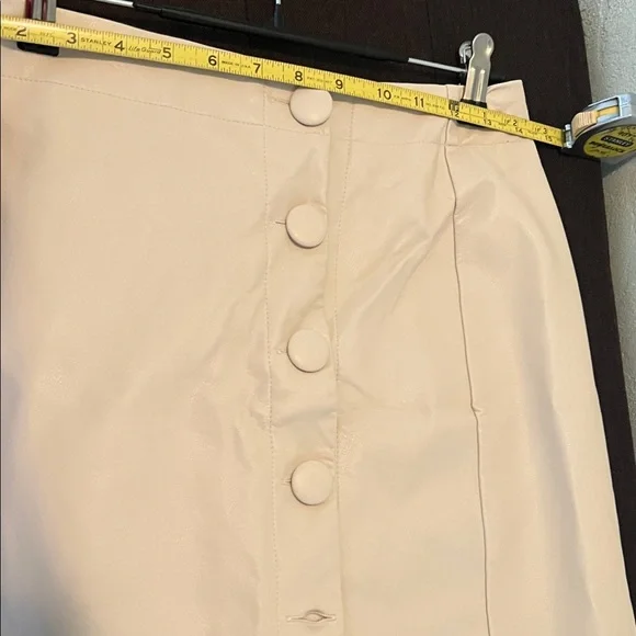 #1034+Chic Cream Button-Front Skirt - Picture 4 of 12